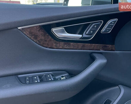 Сірий Ауді Ку 7, об'ємом двигуна 3 л та пробігом 178 тис. км за 32900 $, фото 25 на Automoto.ua