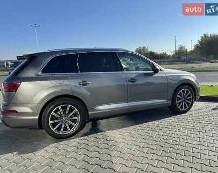 Ауді Ку 7 2017 у Дніпро (Дніпропетровську) на Automoto.ua Сірий Ауді Ку 7, об'ємом двигуна 2.97 л та пробігом 349 тис. км за 34000 $, фото 6 на Automoto.ua