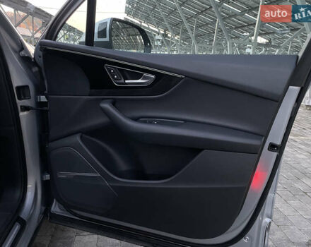 Сірий Ауді Ку 7, об'ємом двигуна 3 л та пробігом 138 тис. км за 28000 $, фото 26 на Automoto.ua