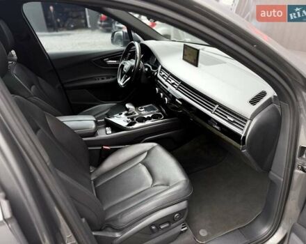 Сірий Ауді Ку 7, об'ємом двигуна 3 л та пробігом 195 тис. км за 21900 $, фото 61 на Automoto.ua