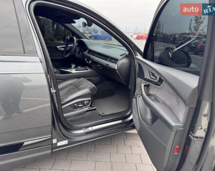 Серый Ауди Ку 7, объемом двигателя 2.97 л и пробегом 245 тыс. км за 30500 $, фото 24 на Automoto.ua