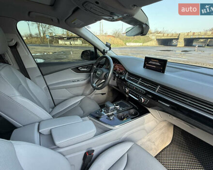 Сірий Ауді Ку 7, об'ємом двигуна 3 л та пробігом 206 тис. км за 26500 $, фото 26 на Automoto.ua