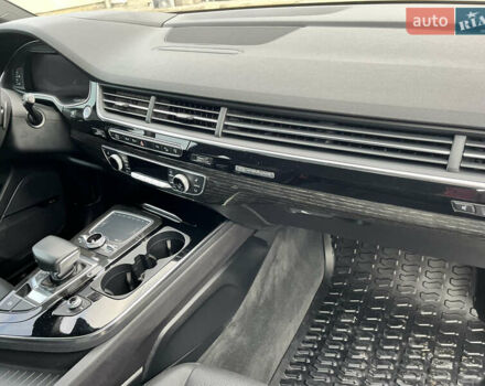 Сірий Ауді Ку 7, об'ємом двигуна 3 л та пробігом 137 тис. км за 35000 $, фото 45 на Automoto.ua