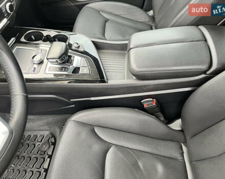 Сірий Ауді Ку 7, об'ємом двигуна 3 л та пробігом 137 тис. км за 35000 $, фото 58 на Automoto.ua