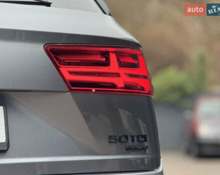 Серый Ауди Ку 7, объемом двигателя 2.97 л и пробегом 200 тыс. км за 33999 $, фото 22 на Automoto.ua