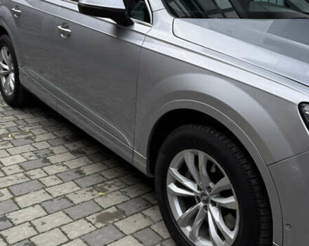 Серый Ауди Ку 7, объемом двигателя 1.98 л и пробегом 144 тыс. км за 24999 $, фото 4 на Automoto.ua