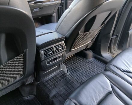 Серый Ауди Ку 7, объемом двигателя 0 л и пробегом 220 тыс. км за 21500 $, фото 18 на Automoto.ua