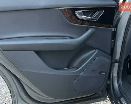 Сірий Ауді Ку 7, об'ємом двигуна 3 л та пробігом 178 тис. км за 32900 $, фото 26 на Automoto.ua