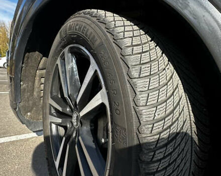 Ауди Ку 7 2017 в Киеве на Automoto.ua Серый Ауди Ку 7, объемом двигателя 2.97 л и пробегом 120 тыс. км за 45500 $, фото 4 на Automoto.ua