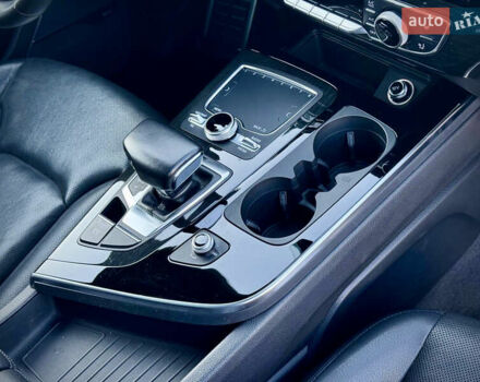 Сірий Ауді Ку 7, об'ємом двигуна 3 л та пробігом 190 тис. км за 26900 $, фото 44 на Automoto.ua