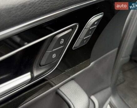 Сірий Ауді Ку 7, об'ємом двигуна 3 л та пробігом 195 тис. км за 21900 $, фото 25 на Automoto.ua