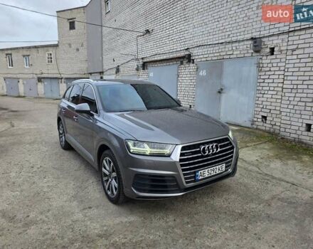 Серый Ауди Ку 7, объемом двигателя 3 л и пробегом 122 тыс. км за 35000 $, фото 1 на Automoto.ua