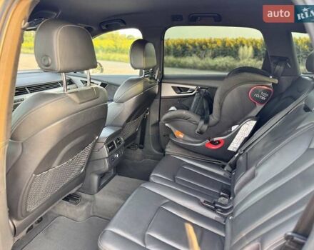 Серый Ауди Ку 7, объемом двигателя 2.97 л и пробегом 250 тыс. км за 41000 $, фото 4 на Automoto.ua