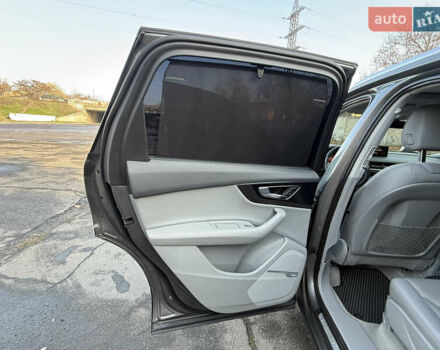 Сірий Ауді Ку 7, об'ємом двигуна 3 л та пробігом 206 тис. км за 26500 $, фото 31 на Automoto.ua