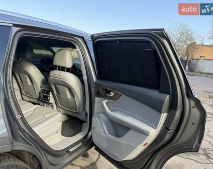 Сірий Ауді Ку 7, об'ємом двигуна 3 л та пробігом 206 тис. км за 26500 $, фото 11 на Automoto.ua