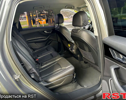 Сірий Ауді Ку 7, об'ємом двигуна 3 л та пробігом 94 тис. км за 47000 $, фото 4 на Automoto.ua