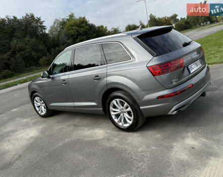 Серый Ауди Ку 7, объемом двигателя 3 л и пробегом 123 тыс. км за 33800 $, фото 3 на Automoto.ua