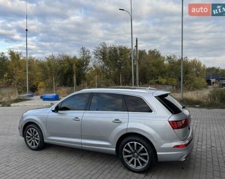 Ауди Ку 7 2017 в Верхнеднепровске на Automoto.ua Серый Ауди Ку 7, объемом двигателя 3 л и пробегом 215 тыс. км за 24999 $, фото 6 на Automoto.ua