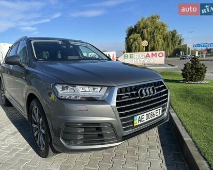 Ауді Ку 7 2017 у Дніпро (Дніпропетровську) на Automoto.ua Сірий Ауді Ку 7, об'ємом двигуна 2.97 л та пробігом 349 тис. км за 34000 $, фото 1 на Automoto.ua