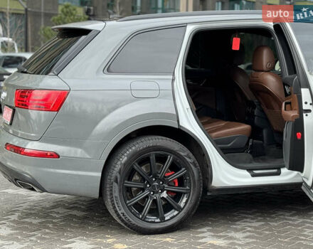 Серый Ауди Ку 7, объемом двигателя 2 л и пробегом 212 тыс. км за 29000 $, фото 8 на Automoto.ua