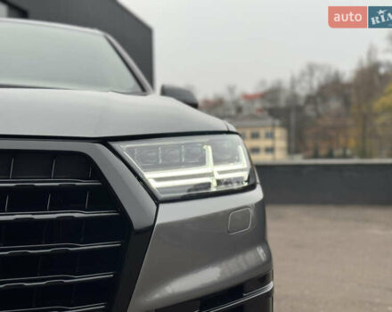 Серый Ауди Ку 7, объемом двигателя 2.97 л и пробегом 200 тыс. км за 33999 $, фото 3 на Automoto.ua