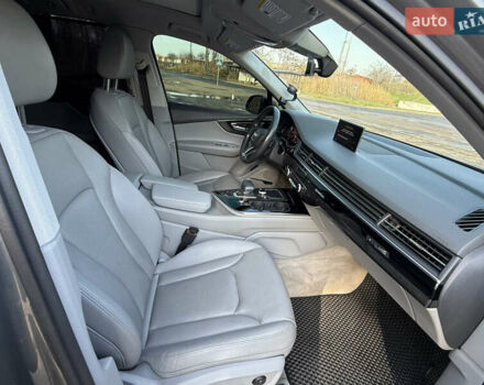 Сірий Ауді Ку 7, об'ємом двигуна 3 л та пробігом 206 тис. км за 26500 $, фото 24 на Automoto.ua