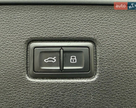 Серый Ауди Ку 7, объемом двигателя 3 л и пробегом 225 тыс. км за 22999 $, фото 55 на Automoto.ua