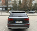 Серый Ауди Ку 7, объемом двигателя 3 л и пробегом 206 тыс. км за 25000 $, фото 5 на Automoto.ua