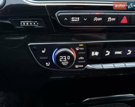 Серый Ауди Ку 7, объемом двигателя 3 л и пробегом 140 тыс. км за 26000 $, фото 24 на Automoto.ua