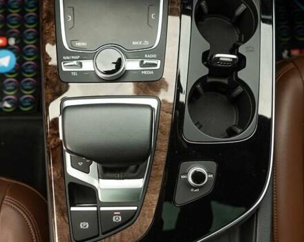 Ауди Ку 7 2018 в Луцке на Automoto.ua Серый Ауди Ку 7, объемом двигателя 2.97 л и пробегом 66 тыс. км за 48888 $, фото 61 на Automoto.ua