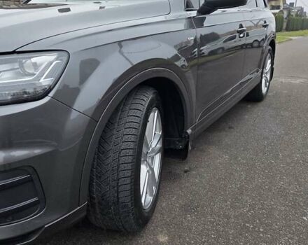 Серый Ауди Ку 7, объемом двигателя 3 л и пробегом 348 тыс. км за 39500 $, фото 1 на Automoto.ua