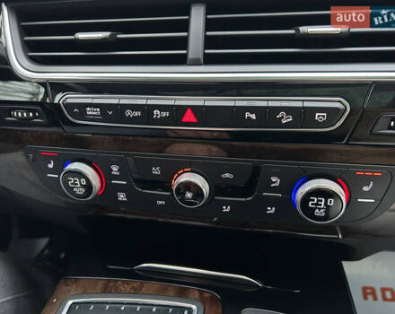 Серый Ауди Ку 7, объемом двигателя 3 л и пробегом 106 тыс. км за 29600 $, фото 25 на Automoto.ua