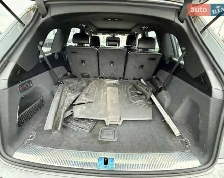 Сірий Ауді Ку 7, об'ємом двигуна 3 л та пробігом 427 тис. км за 14500 $, фото 24 на Automoto.ua