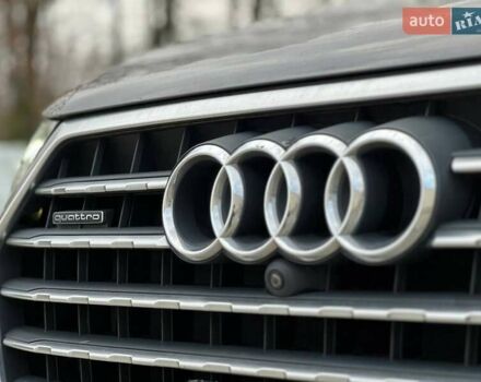 Серый Ауди Ку 7, объемом двигателя 3 л и пробегом 155 тыс. км за 25700 $, фото 3 на Automoto.ua