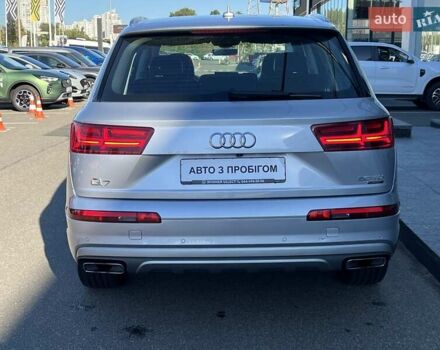 Ауди Ку 7 2018 в Киеве на Automoto.ua Серый Ауди Ку 7, объемом двигателя 2.97 л и пробегом 150 тыс. км за 41079 $, фото 4 на Automoto.ua