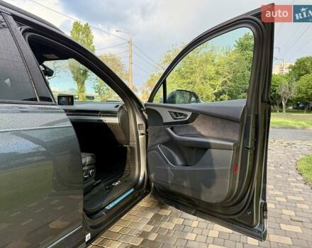 Ауди Ку 7 2018 в Одессе на Automoto.ua Серый Ауди Ку 7, объемом двигателя 2.97 л и пробегом 236 тыс. км за 38700 $, фото 53 на Automoto.ua