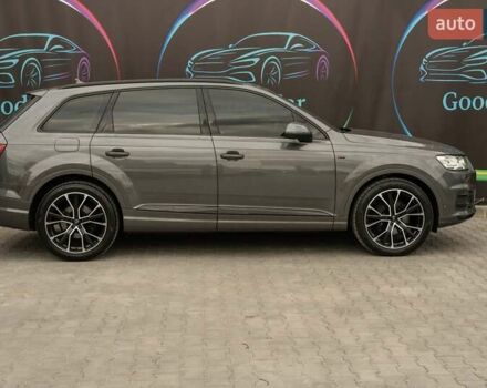 Ауди Ку 7 2018 в Луцке на Automoto.ua Серый Ауди Ку 7, объемом двигателя 2.97 л и пробегом 66 тыс. км за 48888 $, фото 14 на Automoto.ua