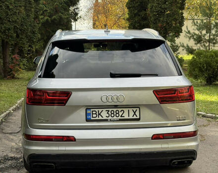 Серый Ауди Ку 7, объемом двигателя 3 л и пробегом 137 тыс. км за 32000 $, фото 3 на Automoto.ua
