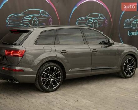 Ауди Ку 7 2018 в Луцке на Automoto.ua Серый Ауди Ку 7, объемом двигателя 2.97 л и пробегом 66 тыс. км за 48888 $, фото 12 на Automoto.ua