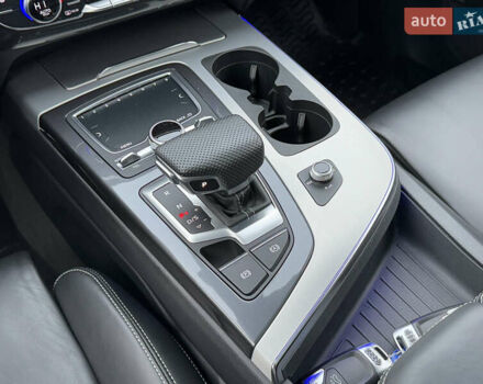 Сірий Ауді Ку 7, об'ємом двигуна 2.97 л та пробігом 220 тис. км за 45500 $, фото 55 на Automoto.ua