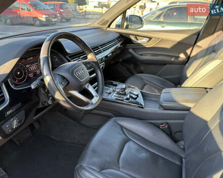 Сірий Ауді Ку 7, об'ємом двигуна 3 л та пробігом 165 тис. км за 28000 $, фото 7 на Automoto.ua