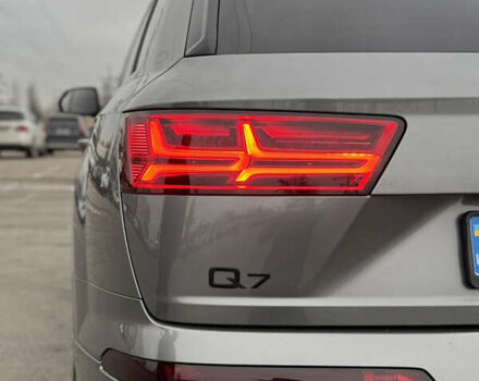 Серый Ауди Ку 7, объемом двигателя 3 л и пробегом 138 тыс. км за 33500 $, фото 18 на Automoto.ua