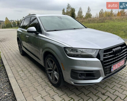 Серый Ауди Ку 7, объемом двигателя 0 л и пробегом 180 тыс. км за 28300 $, фото 4 на Automoto.ua