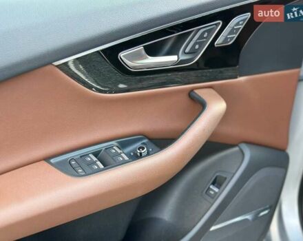 Серый Ауди Ку 7, объемом двигателя 0 л и пробегом 180 тыс. км за 28000 $, фото 8 на Automoto.ua