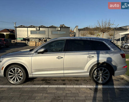 Сірий Ауді Ку 7, об'ємом двигуна 3 л та пробігом 165 тис. км за 28000 $, фото 3 на Automoto.ua