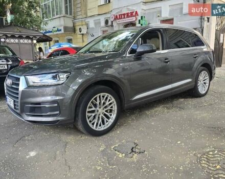 Серый Ауди Ку 7, объемом двигателя 1.98 л и пробегом 148 тыс. км за 27500 $, фото 3 на Automoto.ua