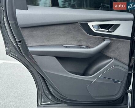 Серый Ауди Ку 7, объемом двигателя 2.97 л и пробегом 130 тыс. км за 46000 $, фото 60 на Automoto.ua