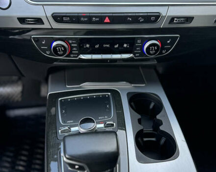 Серый Ауди Ку 7, объемом двигателя 3 л и пробегом 106 тыс. км за 29900 $, фото 27 на Automoto.ua