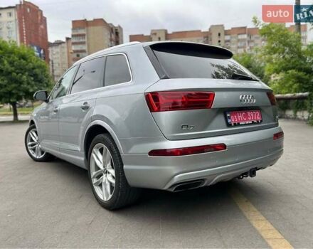 Серый Ауди Ку 7, объемом двигателя 3 л и пробегом 130 тыс. км за 22000 $, фото 4 на Automoto.ua