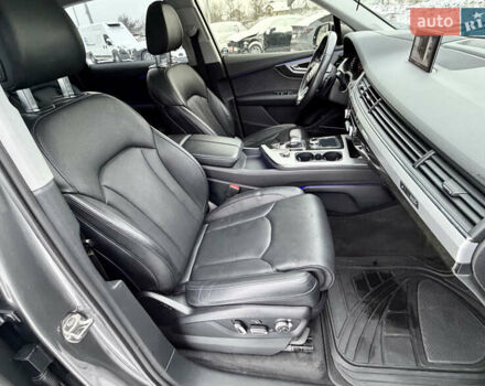 Сірий Ауді Ку 7, об'ємом двигуна 3 л та пробігом 117 тис. км за 35900 $, фото 23 на Automoto.ua